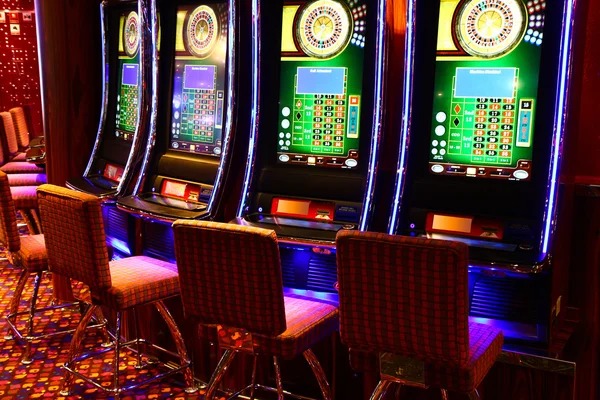 budi4d slot game promotion interface showing live tournament leaderboard